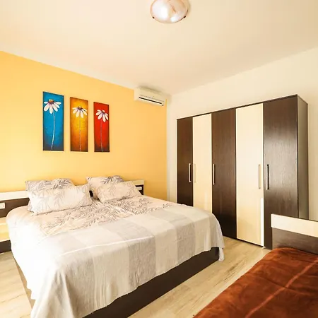By Interhome