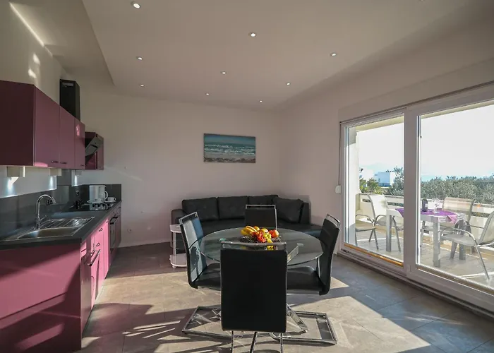 By Interhome Appartement *